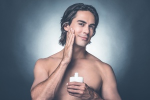 Wellness und Beauty Schweizer Pflegeprodukte für Männer Gesichtspflege Produkte Swiss Made